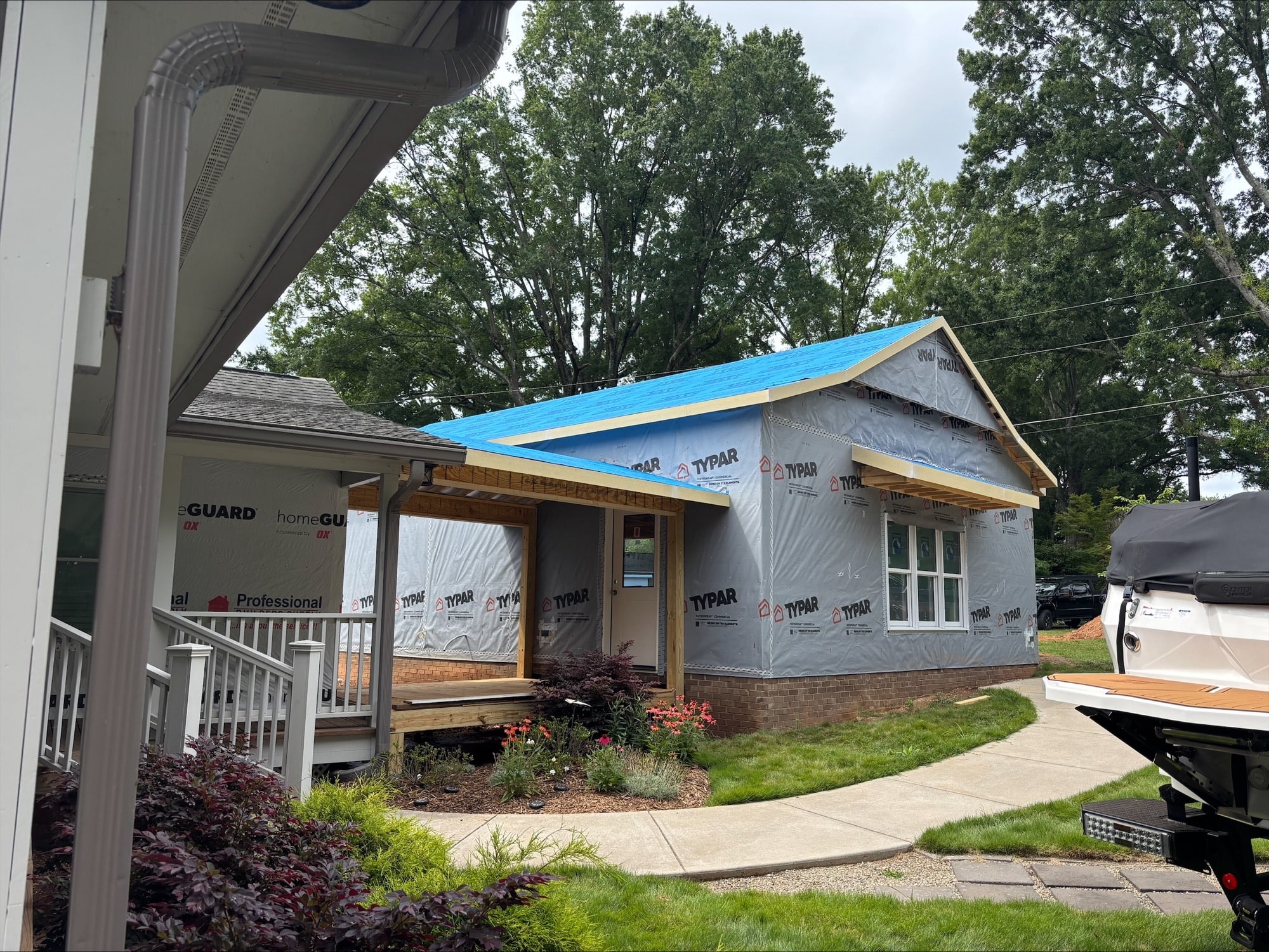 processed-5CF47209-0D1E-498C-8F24-DCA4FE136949-min